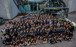 Foto de familia del Bathco Sport Team