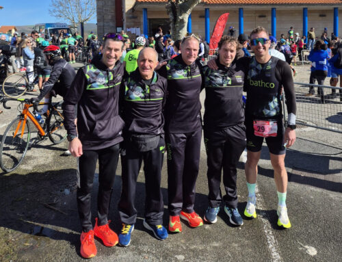 El Bathco Triathlon Team brilla en Cáceres y Galizano con podio nacional y victoria en Veterano 3