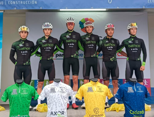 El Bathco Cycling Team compite con protagonismo en Camargo