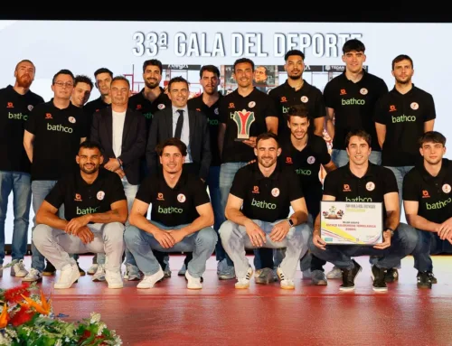 El Bathco Balonmano Torrelavega, premiado en la Gala del Deporte de la ciudad